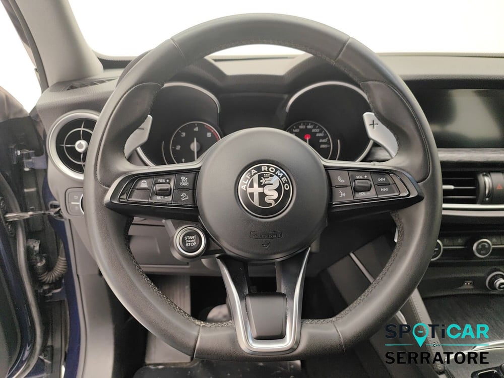 Alfa Romeo Stelvio usata a Como (8)