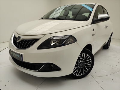 Lancia Ypsilon 1.0 FireFly 5 porte S&amp;S Hybrid Alberta Ferretti del 2022 usata a Erba