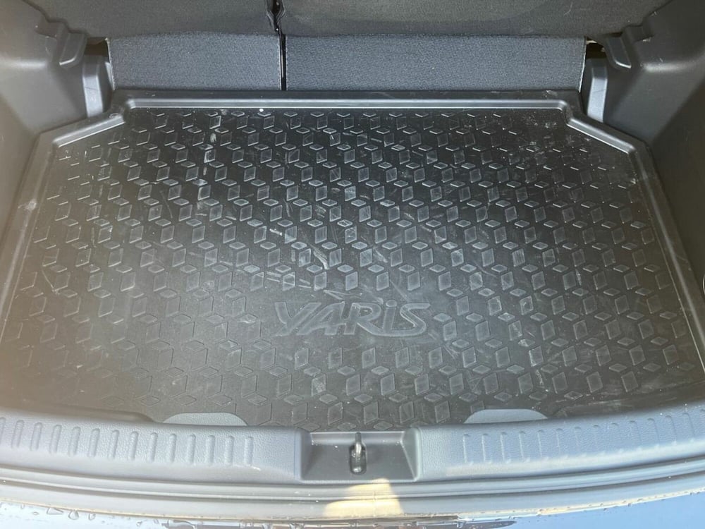 Toyota Yaris usata a Lecco (13)