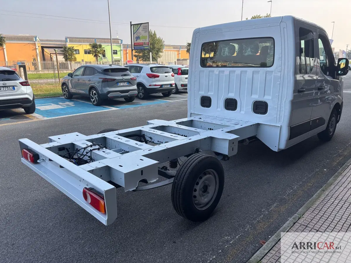Nissan Interstar Furgone nuova a Bergamo (4)