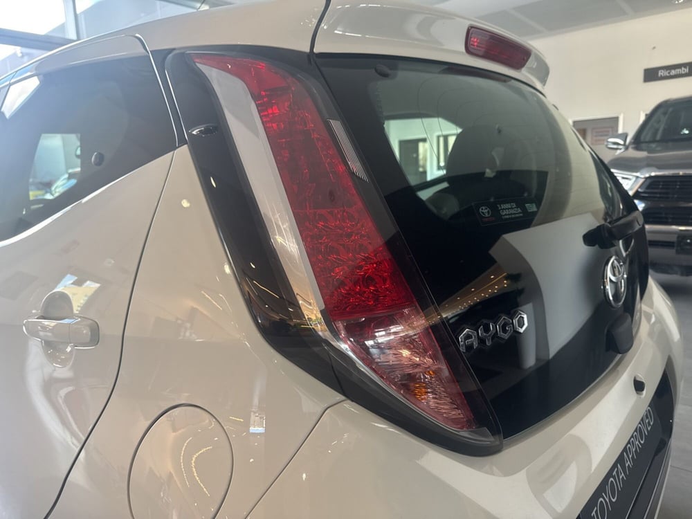 Toyota Aygo nuova a Nuoro (10)