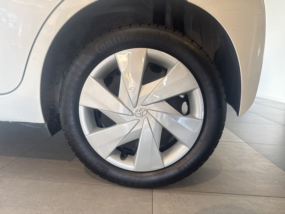 Toyota Aygo nuova a Nuoro (15)