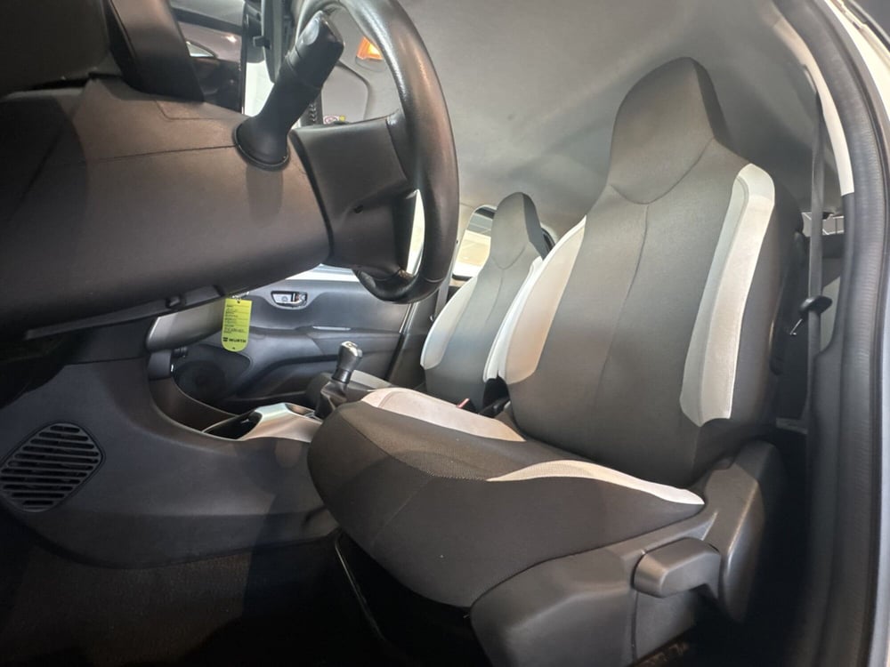 Toyota Aygo nuova a Nuoro (17)