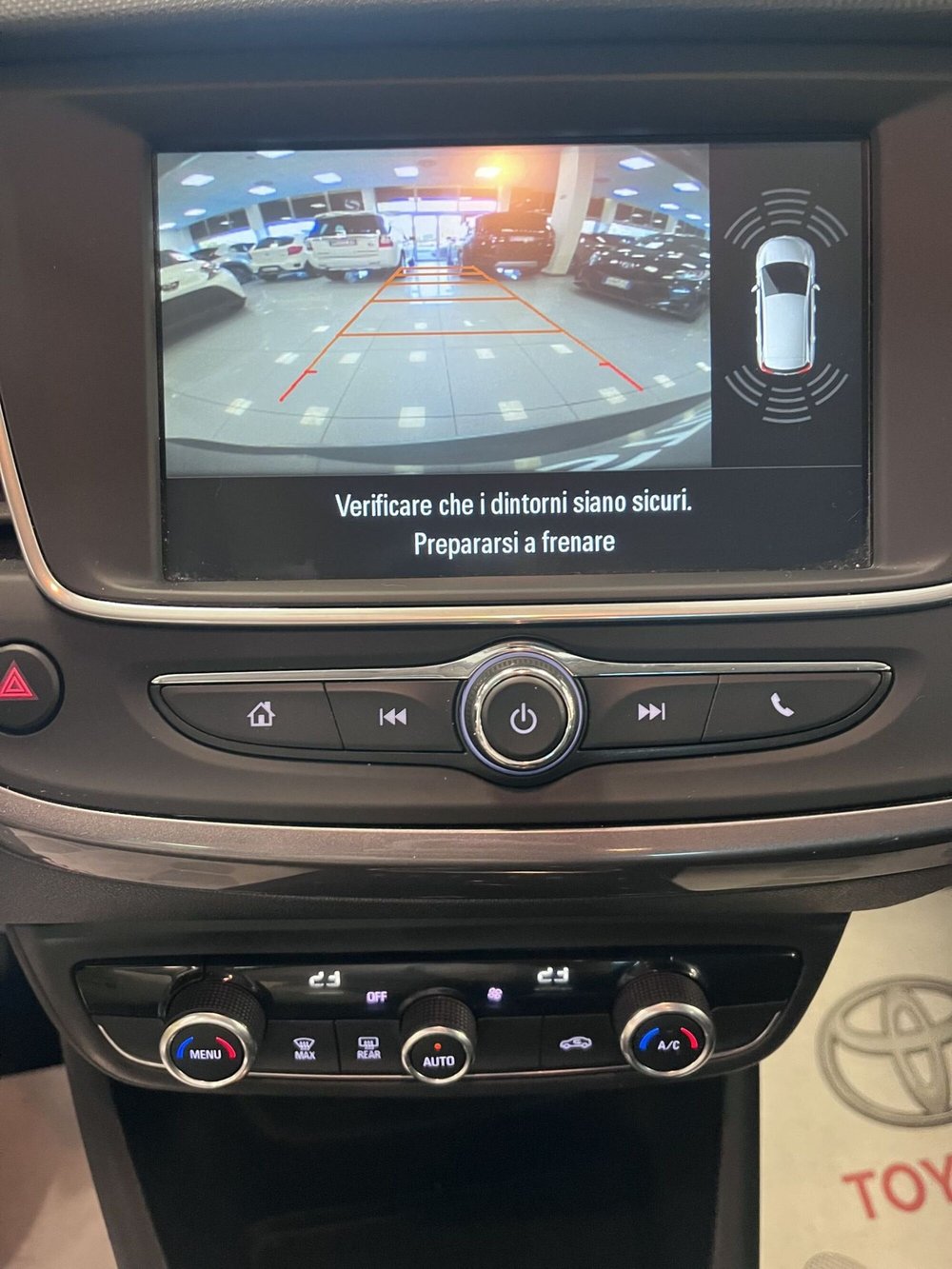 Opel Crossland X usata a Prato (14)