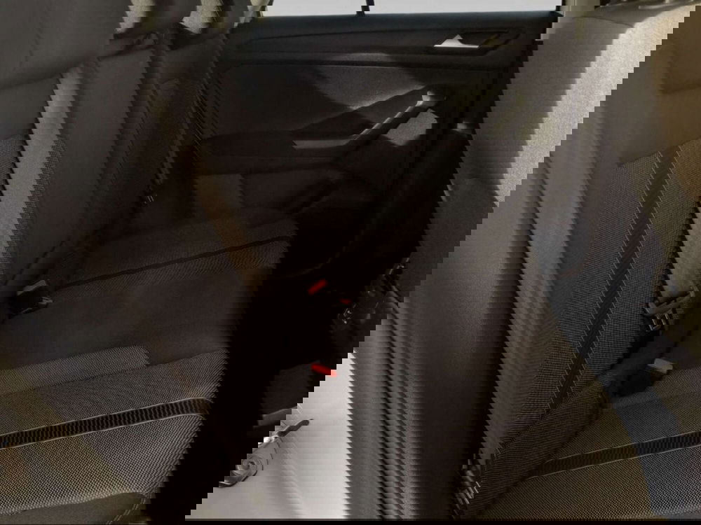 Volkswagen T-Roc usata a Livorno (11)