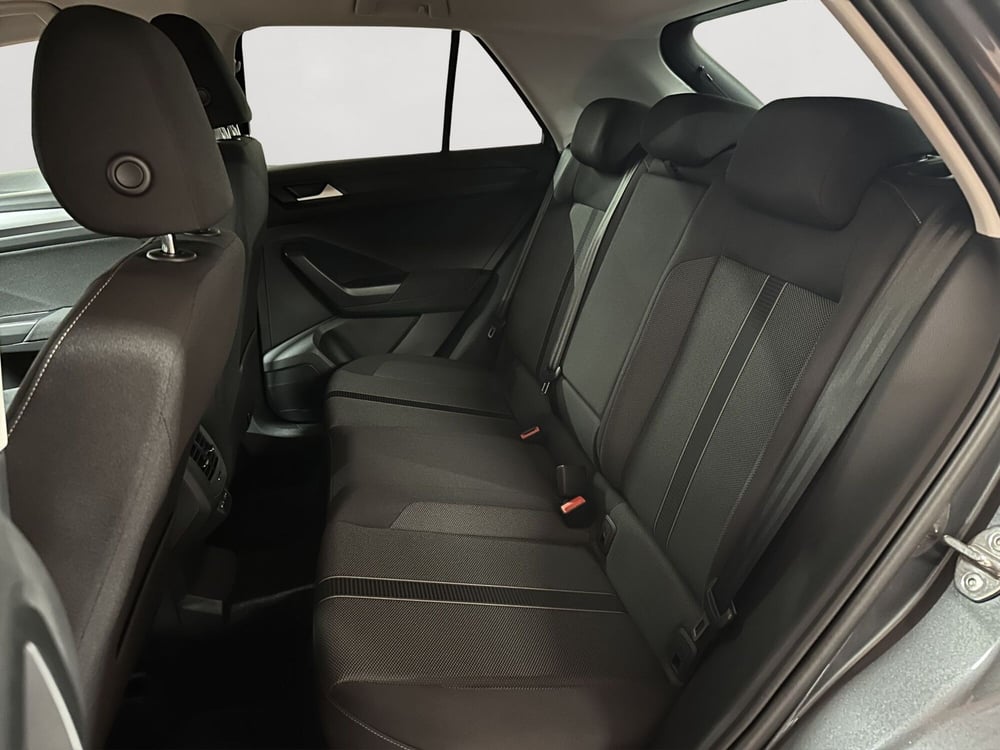 Volkswagen T-Roc nuova a Padova (8)
