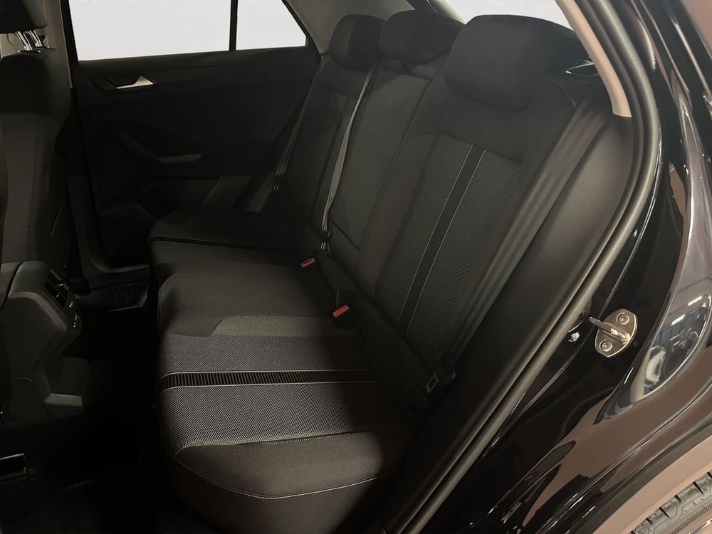 Volkswagen T-Roc nuova a Padova (8)