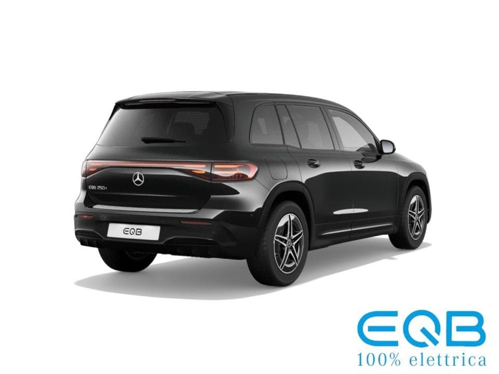 Mercedes-Benz EQB nuova a Rimini (5)