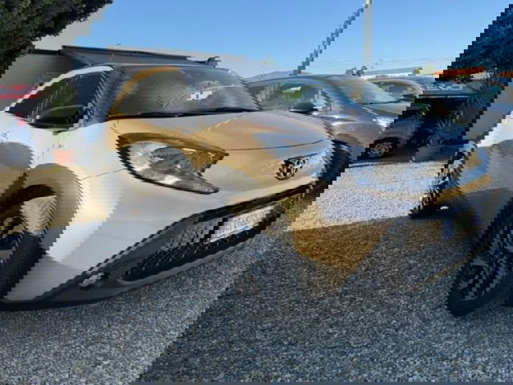 Toyota Aygo X usata a Prato (3)