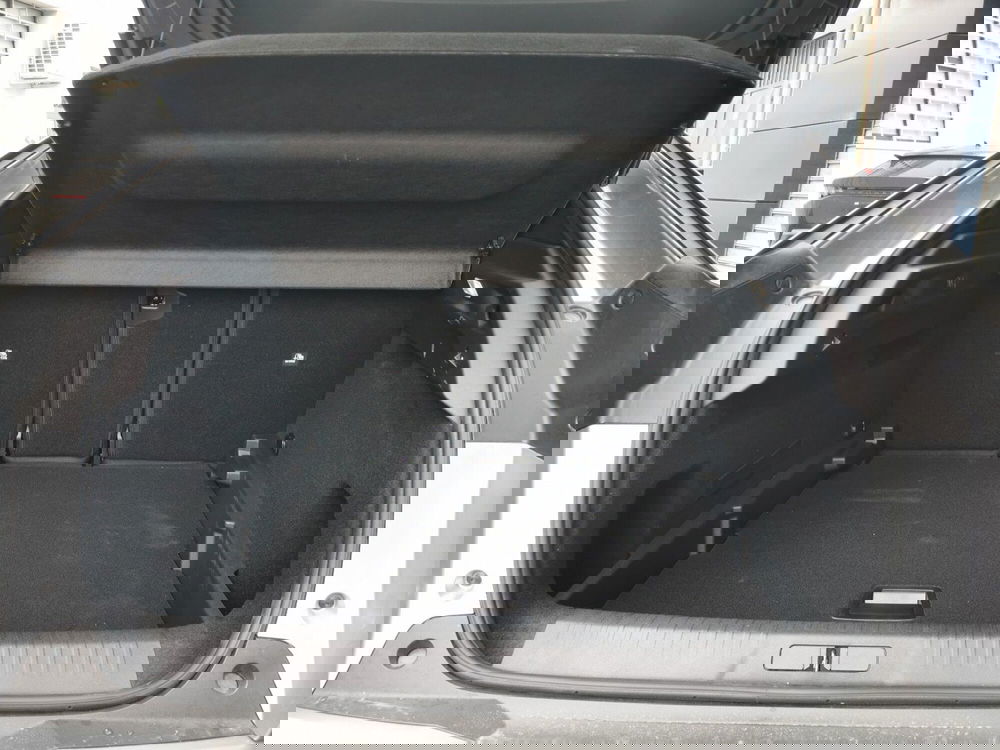 Peugeot 3008 nuova a Brindisi (19)