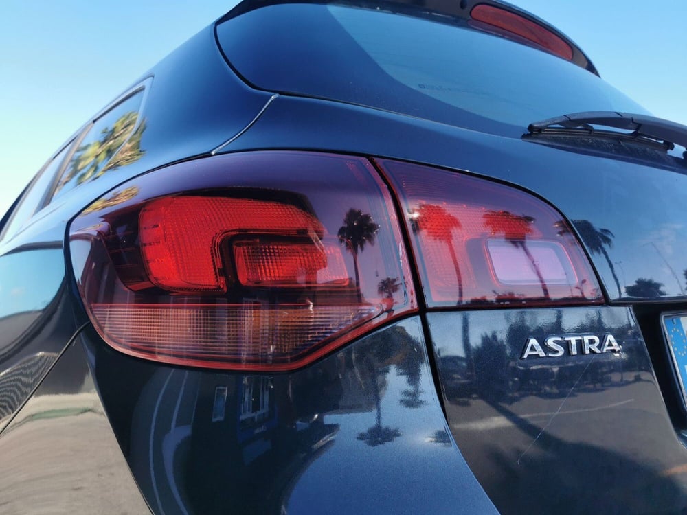 Opel Astra Station Wagon usata a Taranto (18)
