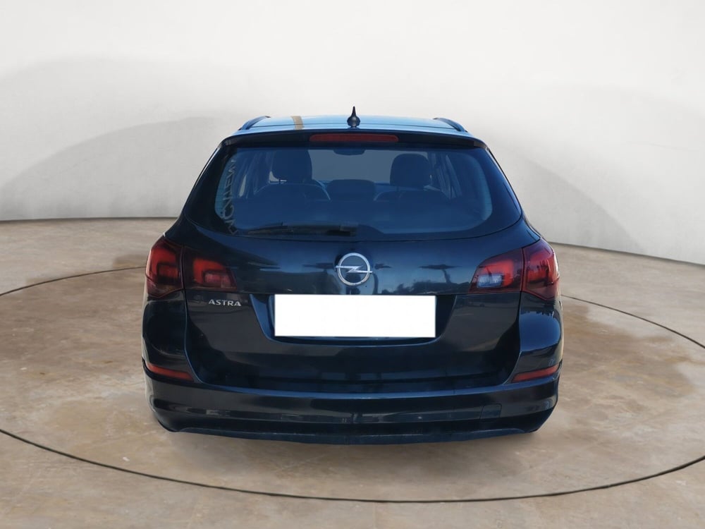Opel Astra Station Wagon usata a Taranto (7)