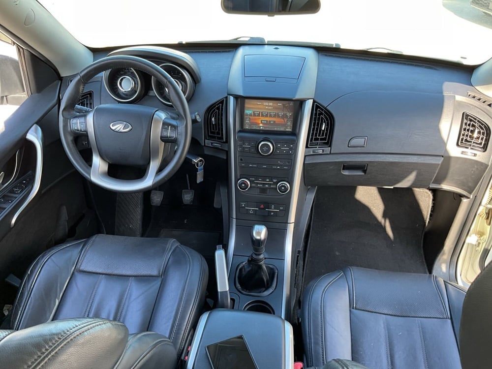 Mahindra XUV500 usata a Reggio Calabria (17)