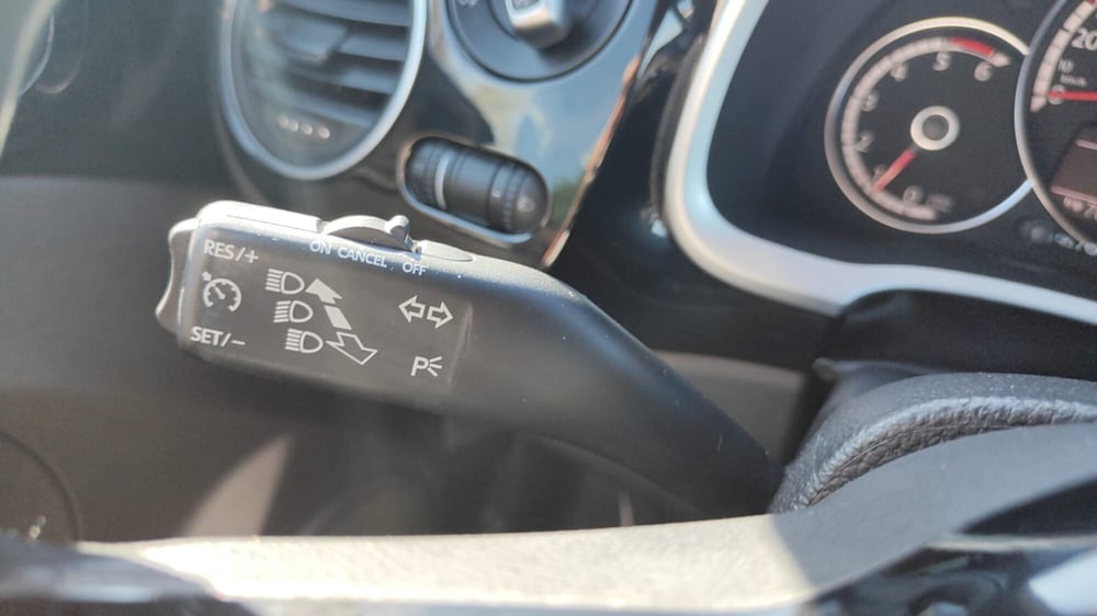 Volkswagen Maggiolino usata a Firenze (18)