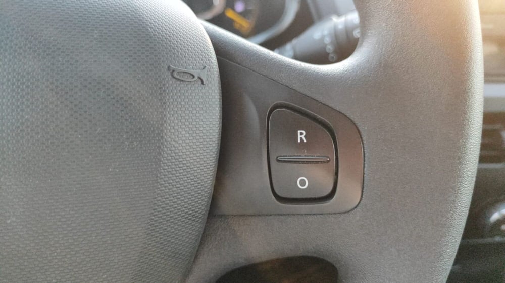 Renault Clio usata a Firenze (17)