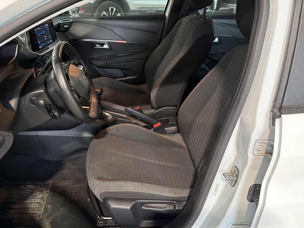 Peugeot 208 usata a Foggia (13)