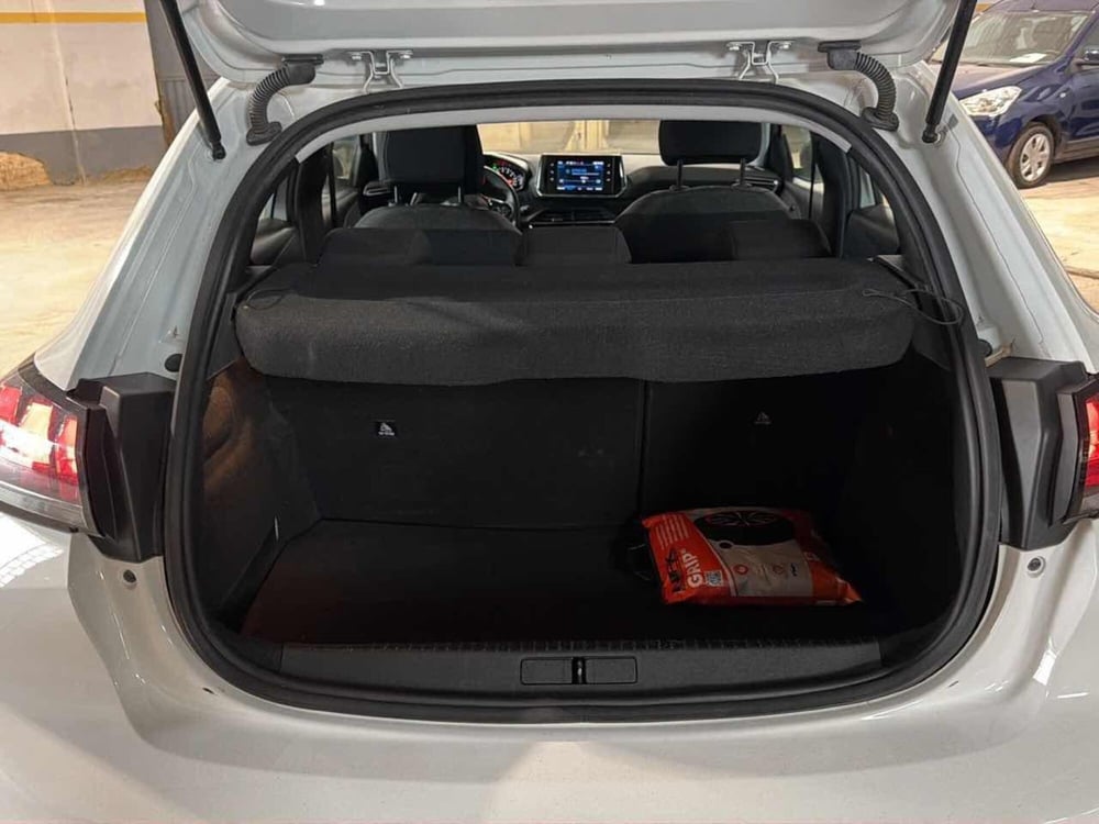 Peugeot 208 usata a Foggia (8)
