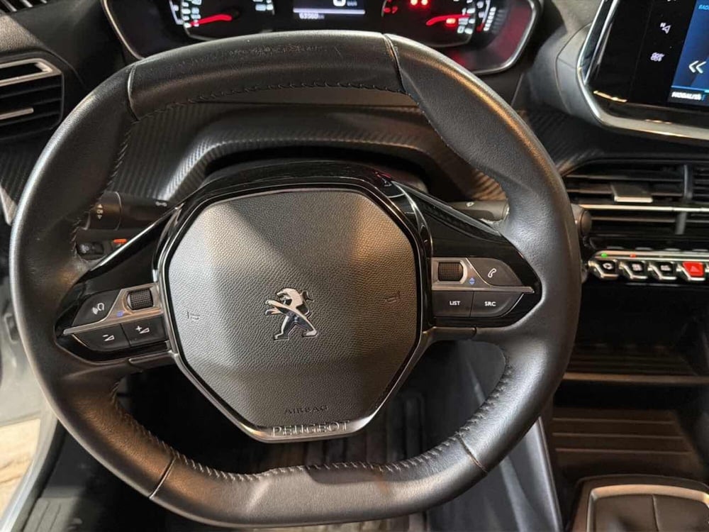 Peugeot 208 usata a Foggia (9)