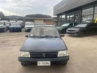 Peugeot 205 cat 5 porte SR del 1992 usata a Foggia