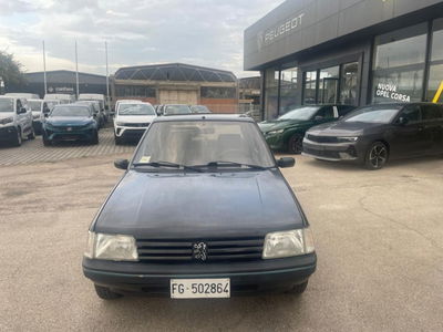 Peugeot 205 cat 5 porte SR del 1992 usata a Foggia