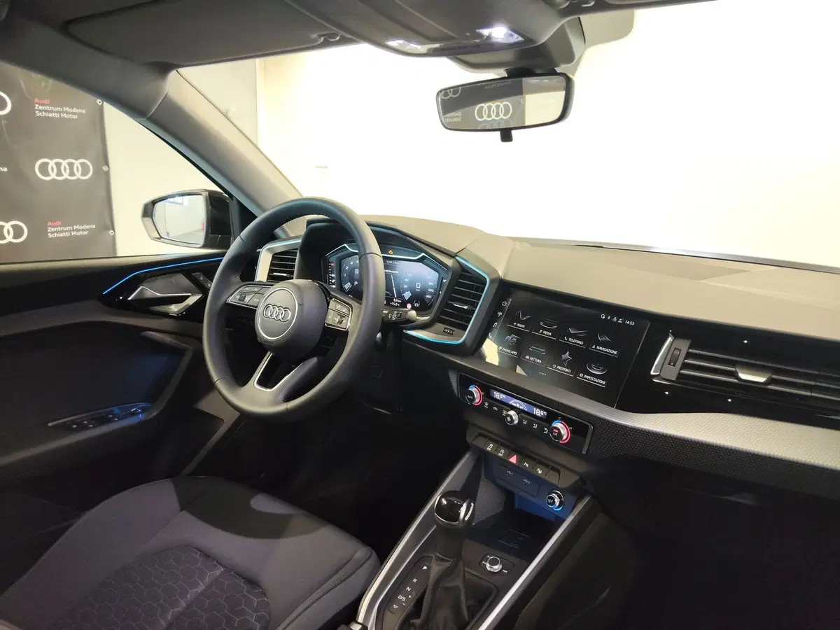 Audi A1 Sportback nuova a Modena (8)