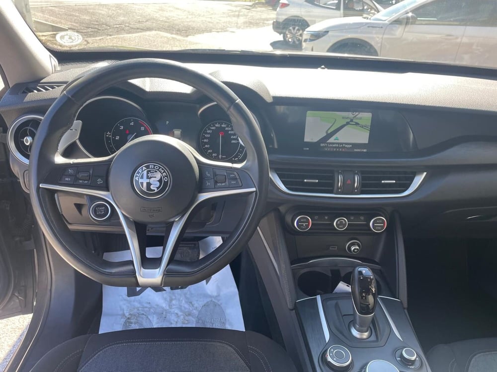 Alfa Romeo Stelvio usata a Arezzo (10)