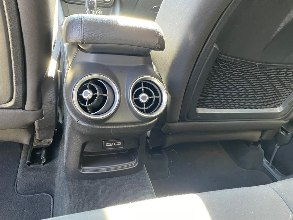 Alfa Romeo Stelvio usata a Arezzo (13)