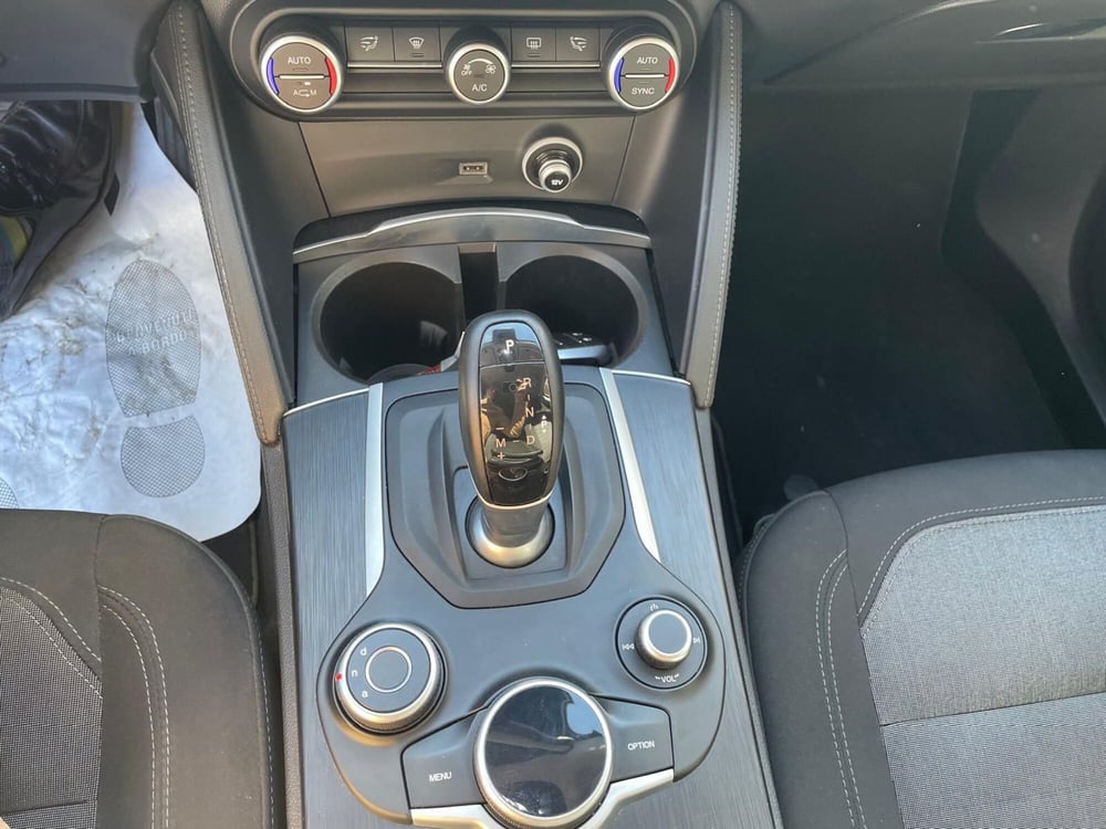 Alfa Romeo Stelvio usata a Arezzo (16)