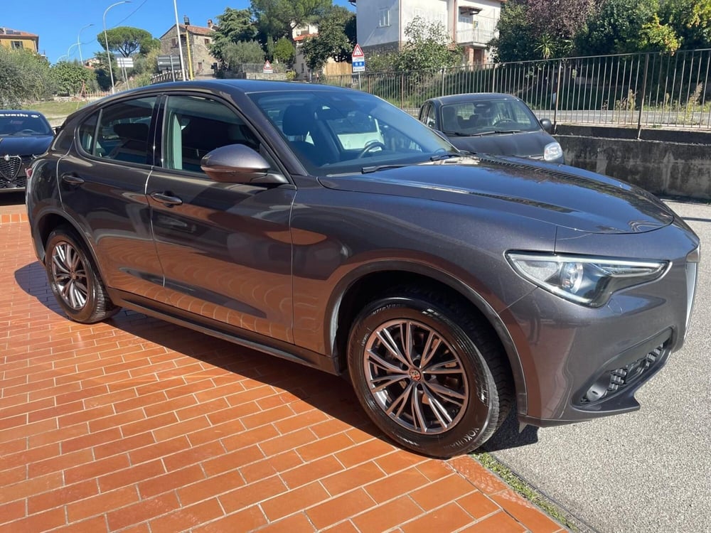 Alfa Romeo Stelvio usata a Arezzo (4)