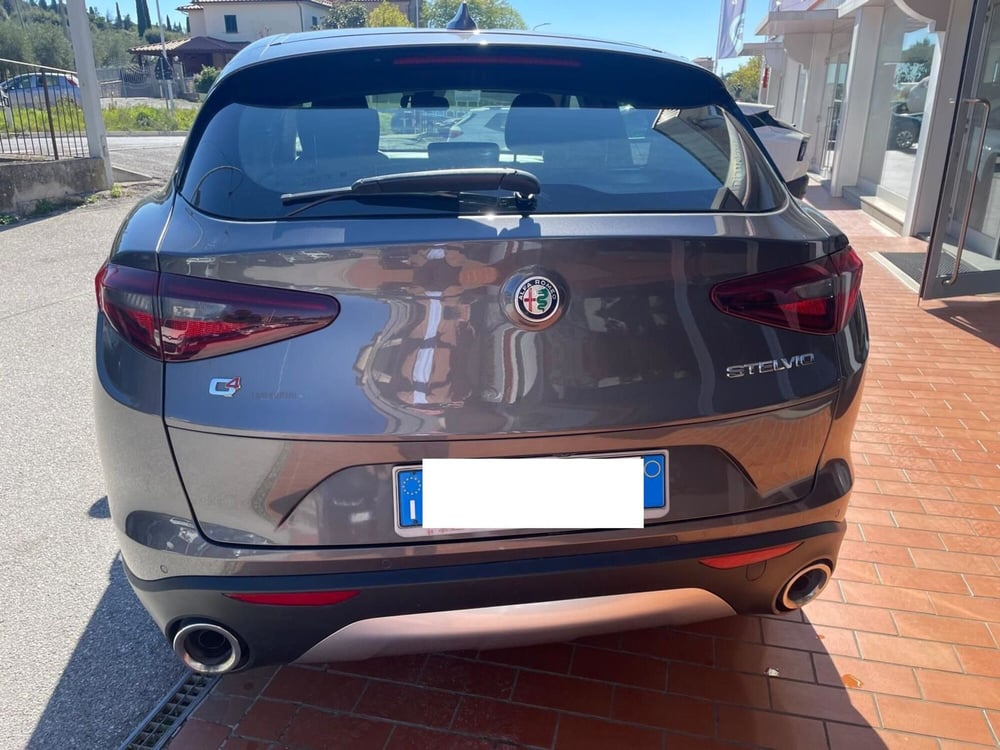 Alfa Romeo Stelvio usata a Arezzo (7)