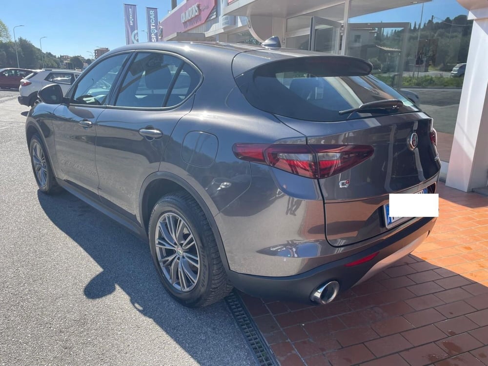 Alfa Romeo Stelvio usata a Arezzo (9)