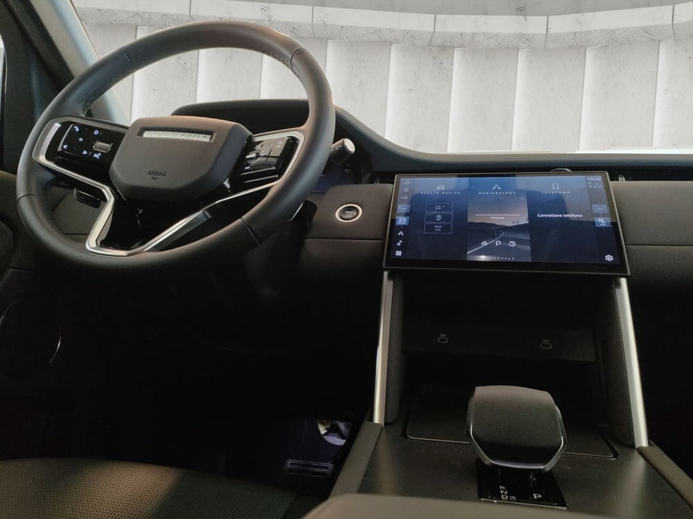 Land Rover Discovery Sport usata a Milano (11)