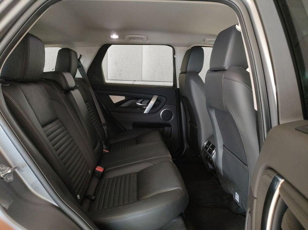 Land Rover Discovery Sport usata a Milano (5)