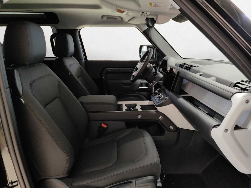 Land Rover Defender usata a Perugia (4)