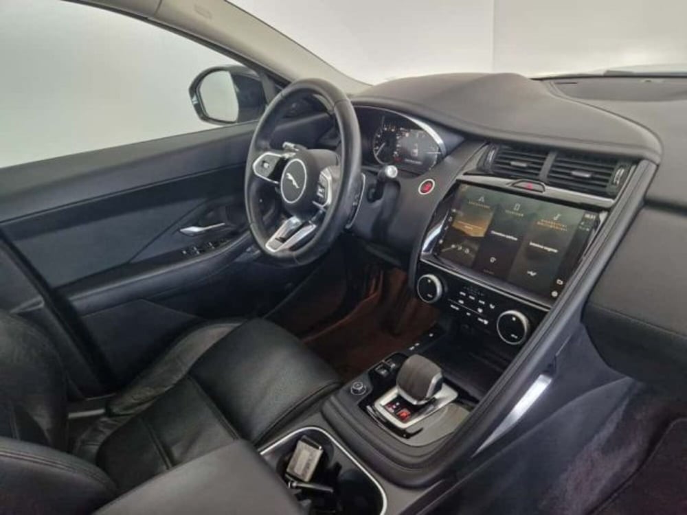 Jaguar E-Pace usata a Modena (11)