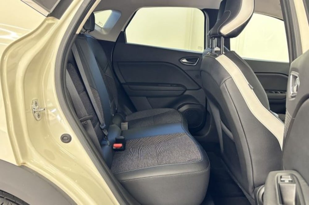Renault Captur usata a Latina (10)