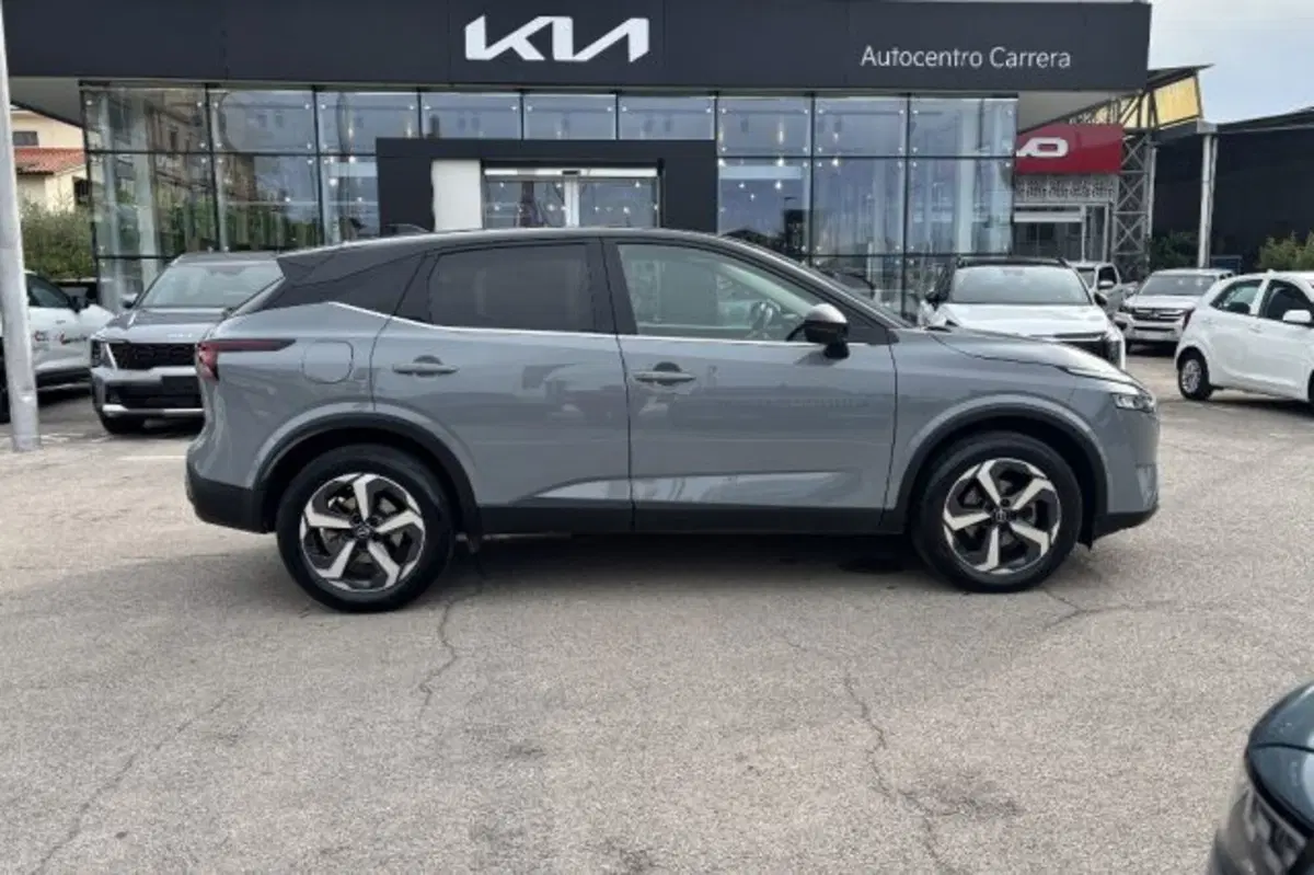 Nissan Qashqai usata a Latina (4)