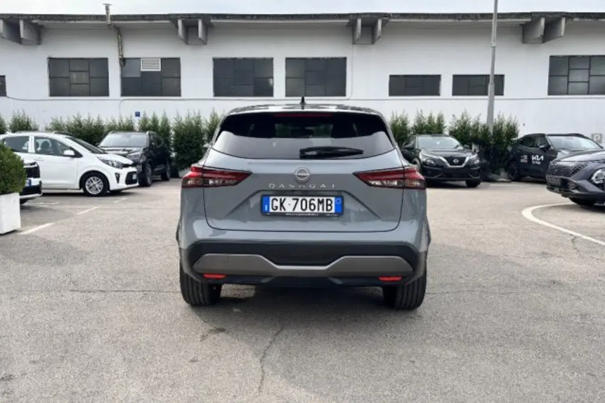 Nissan Qashqai usata a Latina (6)