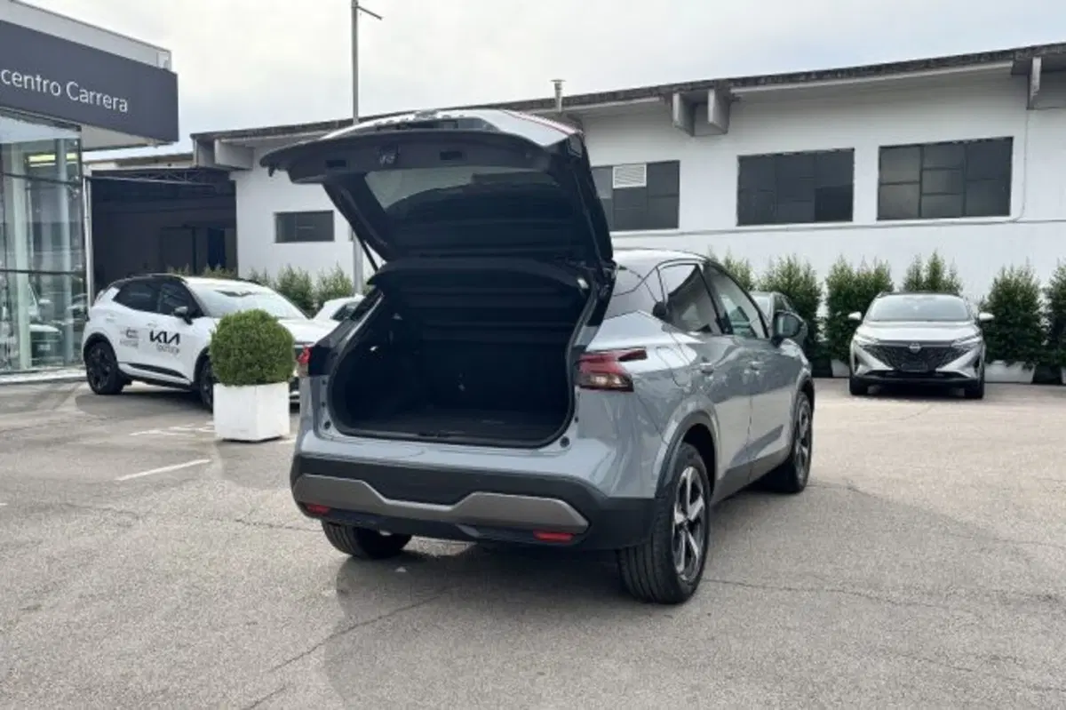 Nissan Qashqai usata a Latina (7)