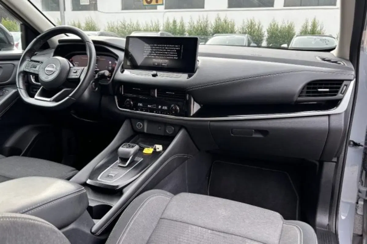 Nissan Qashqai usata a Latina (9)