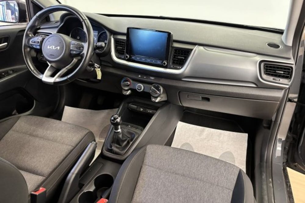Kia Stonic usata a Latina (9)