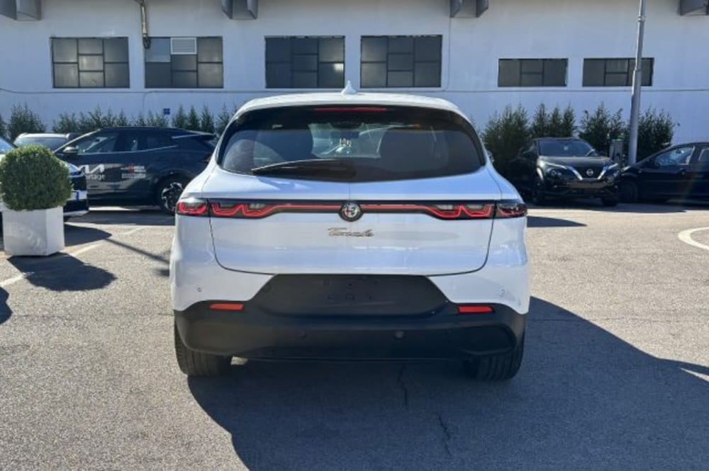 Alfa Romeo Tonale usata a Latina (6)