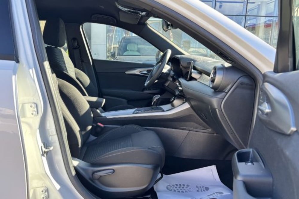 Alfa Romeo Tonale usata a Latina (8)