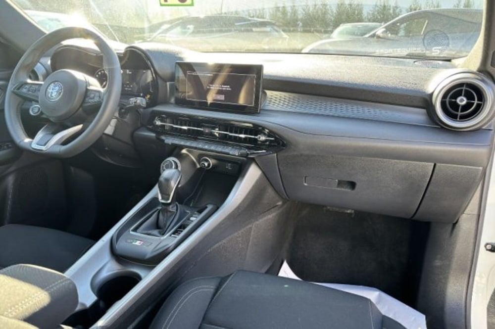 Alfa Romeo Tonale usata a Latina (9)