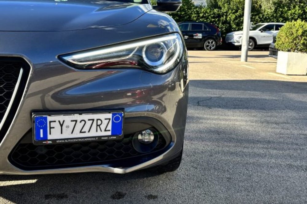 Alfa Romeo Stelvio usata a Latina (11)