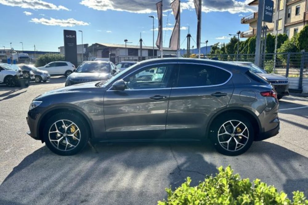 Alfa Romeo Stelvio usata a Latina (4)