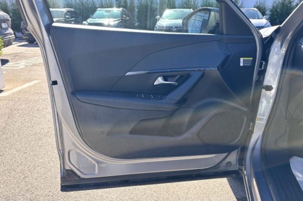 Peugeot 2008 usata a Latina (12)