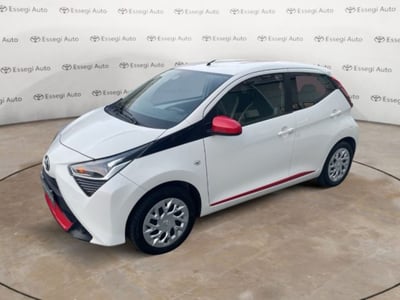 Toyota Aygo Connect 1.0 VVT-i 72 CV 5 porte x-cool del 2020 usata a Albano Vercellese