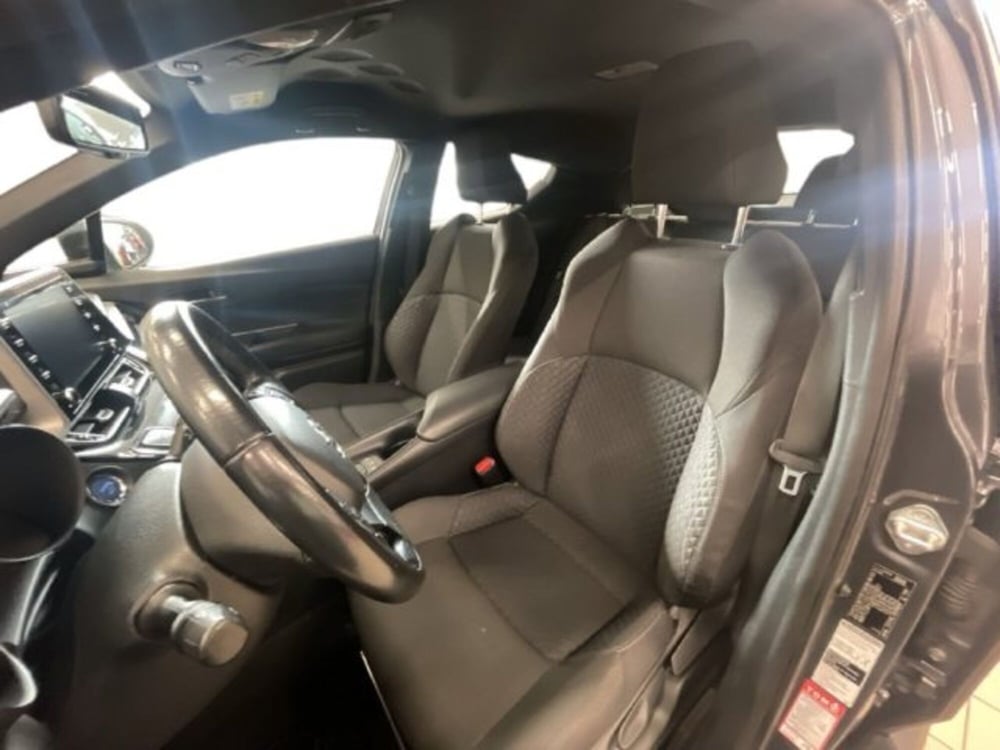 Toyota Toyota C-HR usata a Vercelli (12)