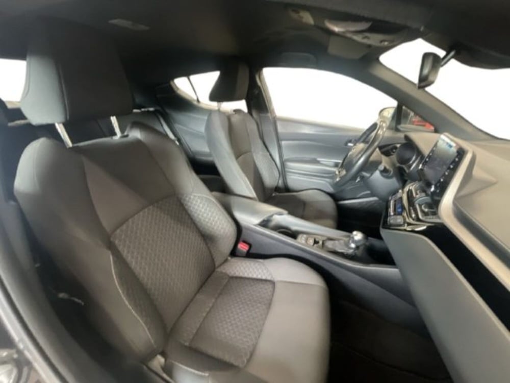 Toyota Toyota C-HR usata a Vercelli (7)